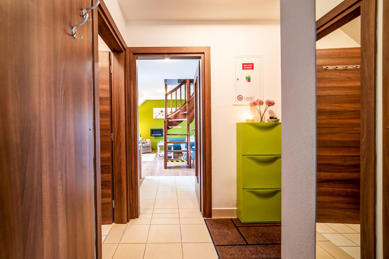 Apartman Tulanie 62 Kamzik Donovaly 2 Izbovy Mezonet Deluxe Parkovanie V Podzemnej Garazi Zdarma المظهر الخارجي الصورة