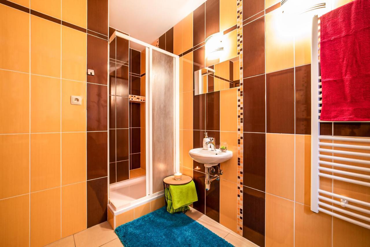 Apartman Tulanie 62 Kamzik Donovaly 2 Izbovy Mezonet Deluxe Parkovanie V Podzemnej Garazi Zdarma المظهر الخارجي الصورة